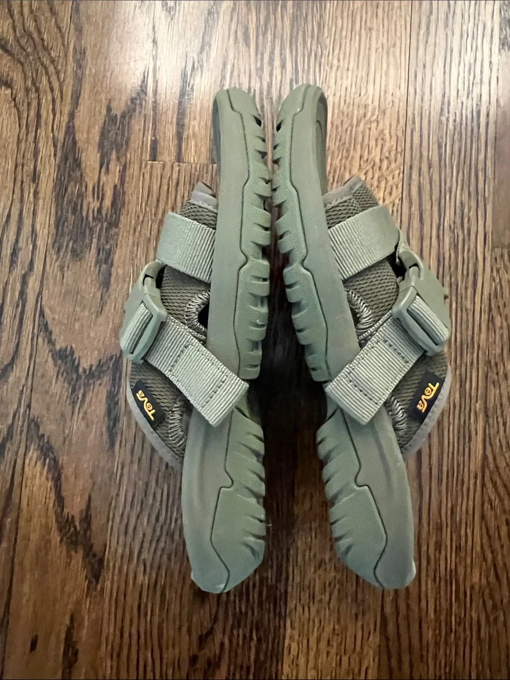 TEVA Hurricane Verge Olive Green Slide Sandal with Buckle Strap. 8 medium - Picture 6 of 10